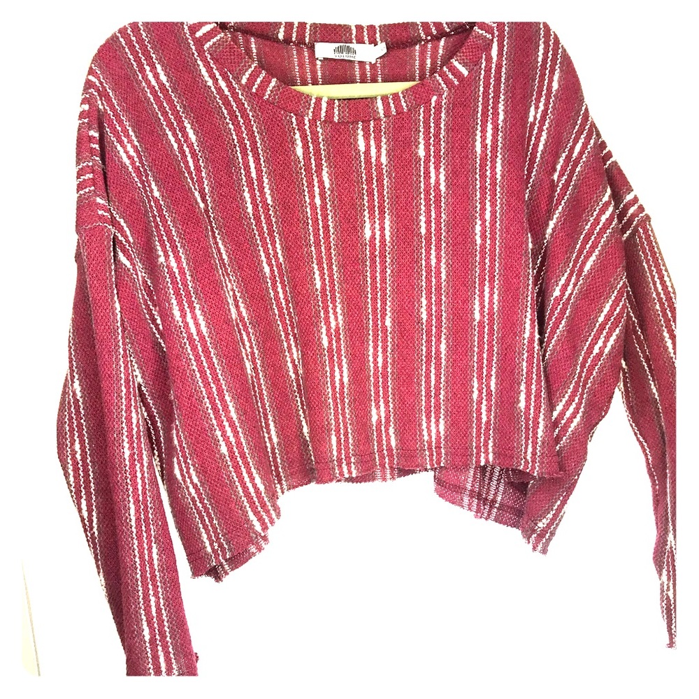 Long sleeve Maroon and white crop